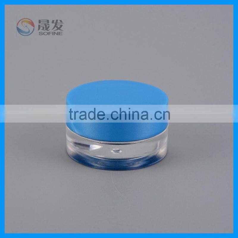 Clear small cosmetic jar with plastic screw cap