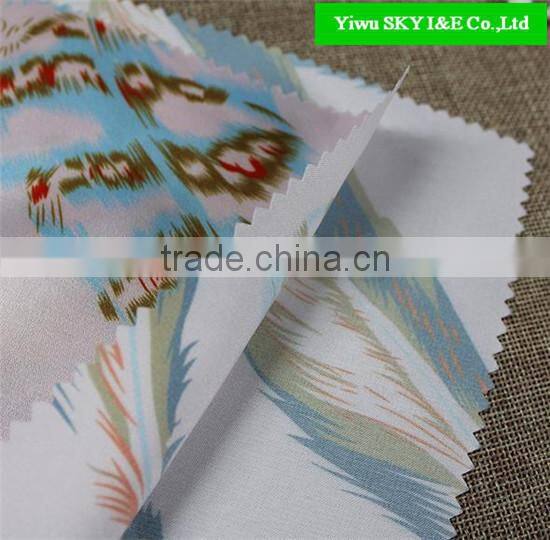 2015 New Design Floral Printing Satin Fabric for Ladies Garments