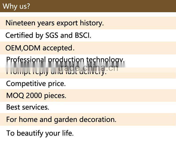 Round natural rattan basket for garden planter