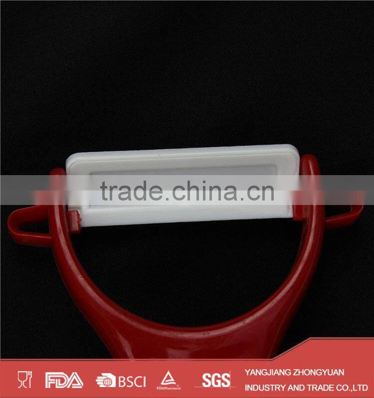 5pcs of ceramic kitchen knife set with stand and peeler