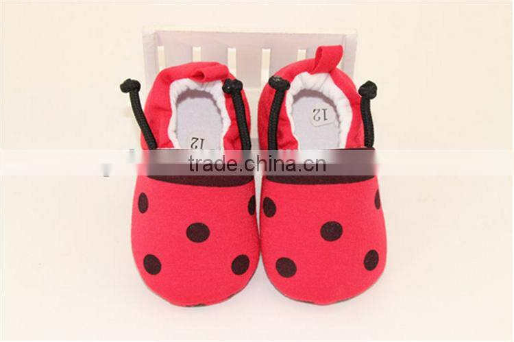 Adorable bettle pattern cotton baby booties