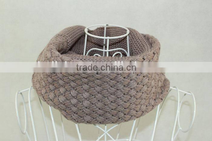 New Magnetic Delicate Charm Ladies Fashion Loop Circle Scarf