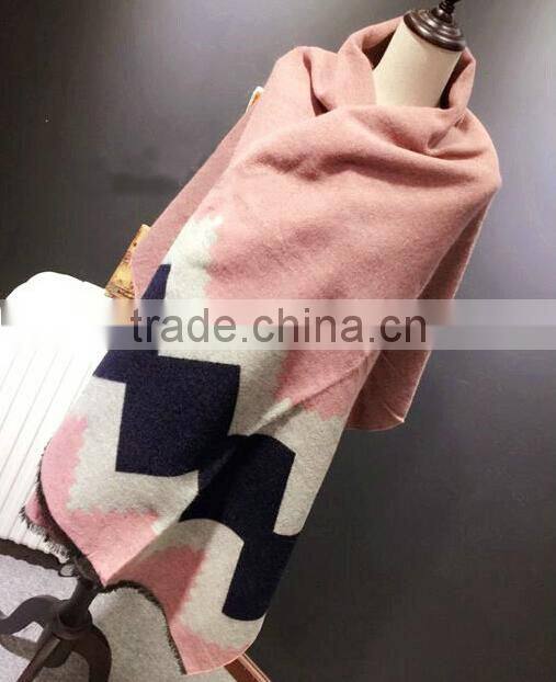Wholesale New Winter Warm Fashion Plaid Pashmina Woman Acrylic Shawl