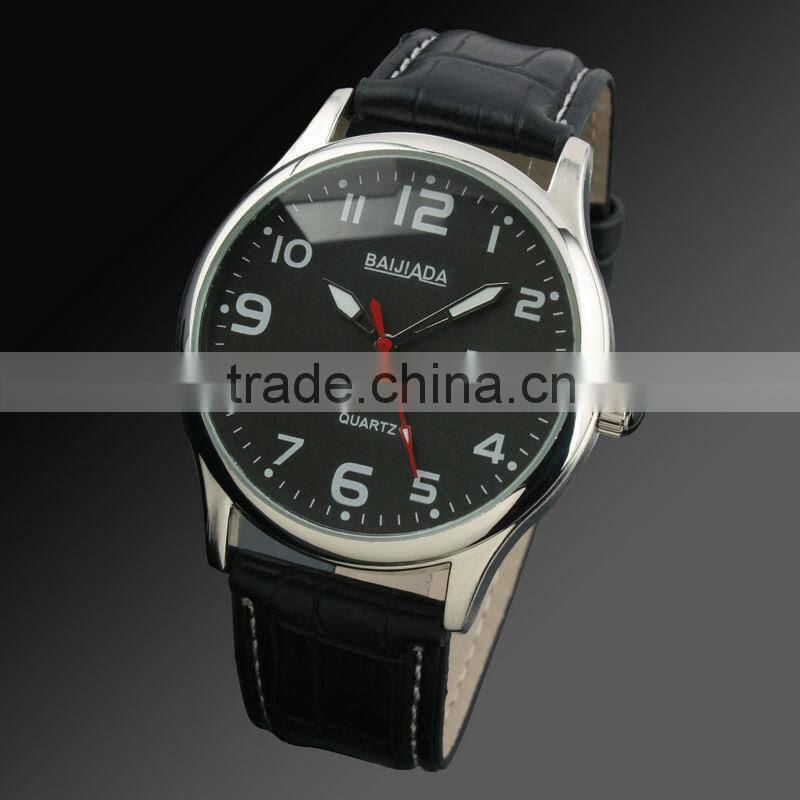 New Classic Black Dial Elegant Men Leather Strap Man's Quartz Watch WM244