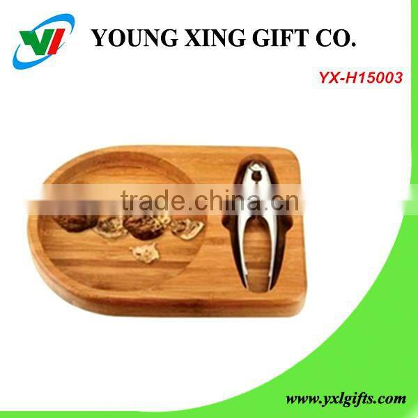 Rubberwood Nut cracker and tray set