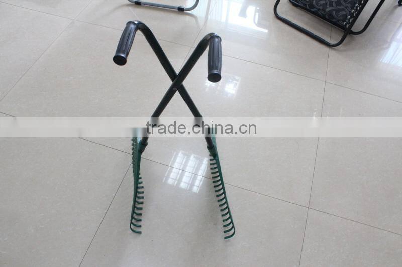 Long Handle Garden Plastic Leaf Grabber