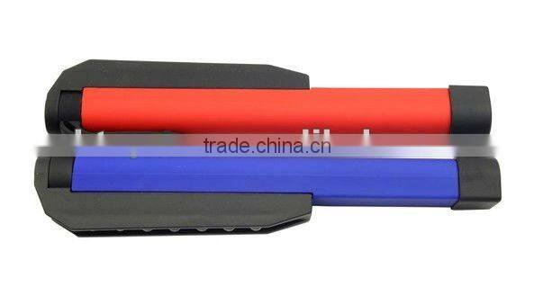 Compact pocket 7 led work light with magnetic rotating clip