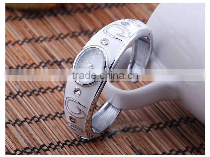 Popular japan movt bangle q&q watch