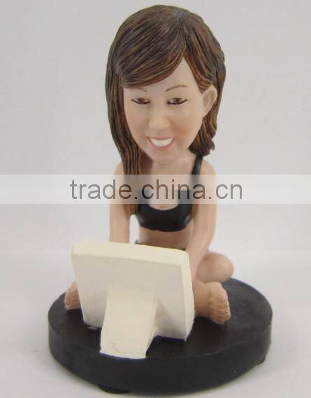 customize Sexy girl sitting resin figure