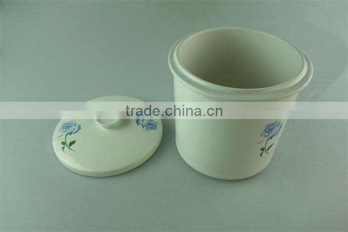 Cheap White hand printing Porcelain stew pot with Lid