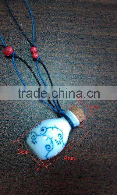 Keepsake urns for ashes