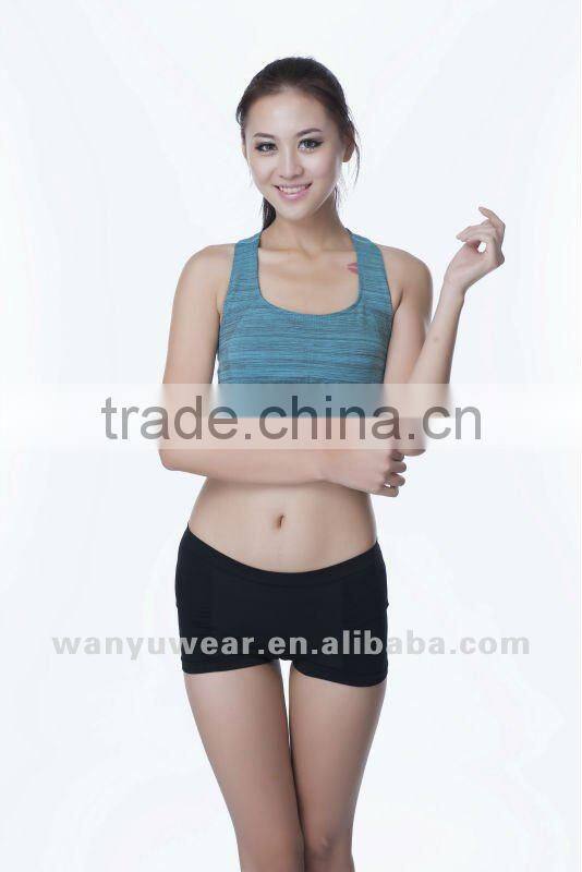 Seamless women sport short top