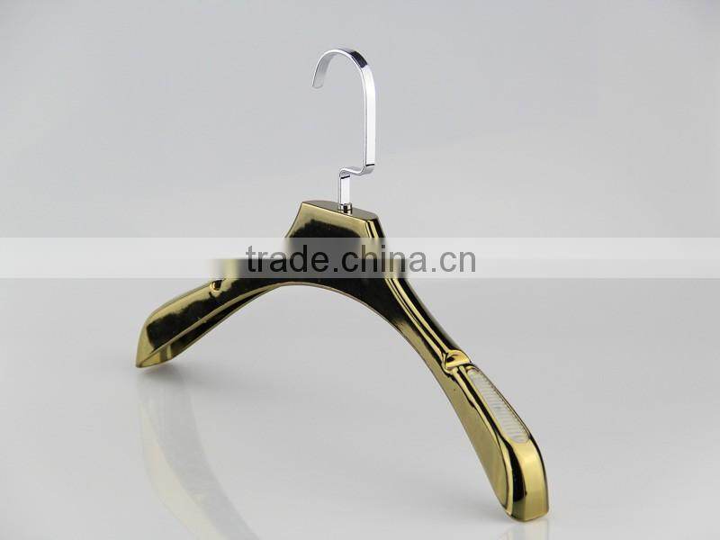 HA6832 plastic notched non slip hanger electroplated coat hanger