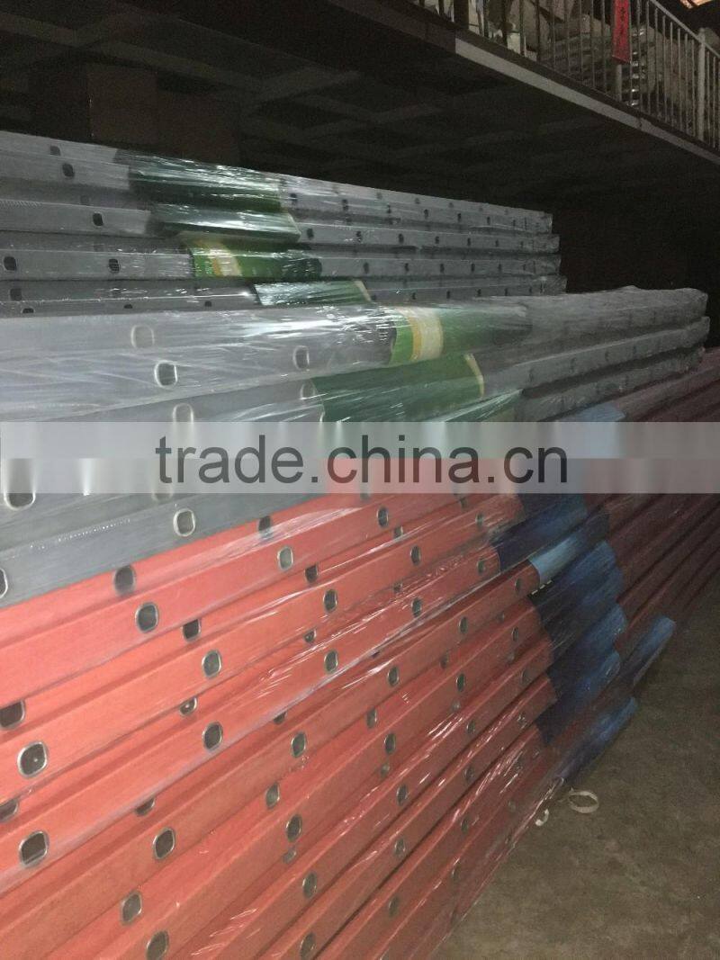 telescopic fiber glass extension ladder yellow/red colour
