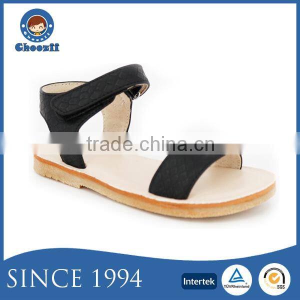 2016 Wholesale Custom New Fancy Designs Child Buckle Strap Leather Kids Flat Sandals for Girls