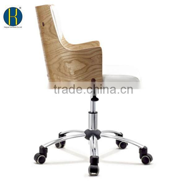 2015 Promotional White PU Leather Plywood Dining Chair with Casters