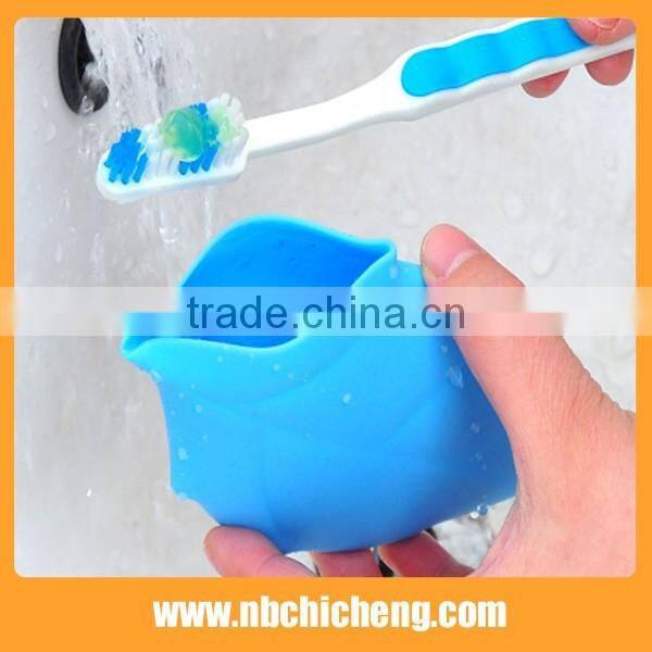 Silicone Folding Cup Maple Leaf Cup Rubber Leaf Water Bag