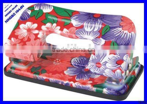 New design hot selling standard size decorative manual hole punch