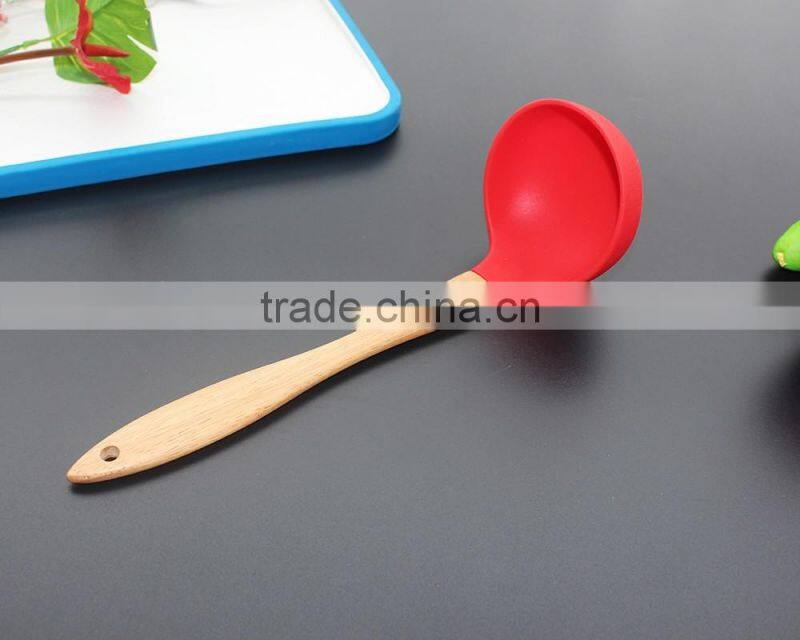 CK-3123 High quality FDA & LFGB 7pcs gadget silicone kitchen cooking tools set eco silicone kitchen utensil set with wood handle