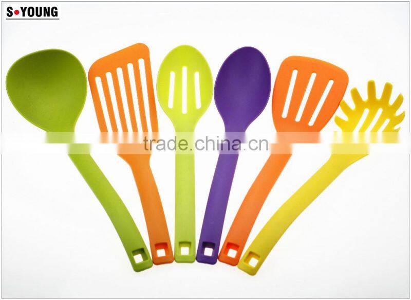 33048 7-Piece colorful nylon material kitchen utensil set, nylon kitchen tools, custom kitchen sets