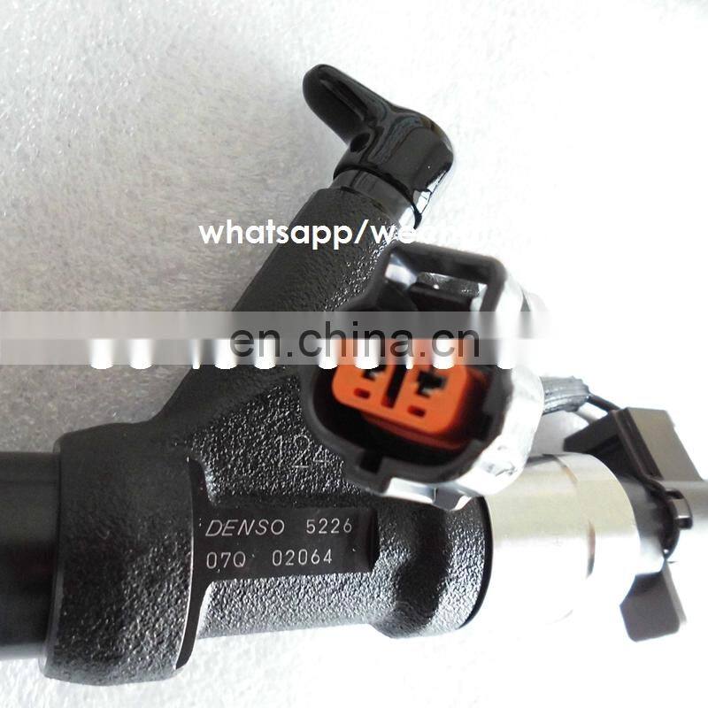 Fuel injector 095000-5220,095000-5223,095000-5224,095000-5226 for 23670-E0341