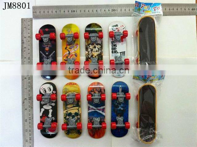 Scrub finger skateboard