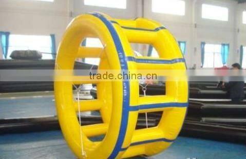 2016 funny inflatable water roller/ water walking roller/ water roller ball price/ inflatable water running ball