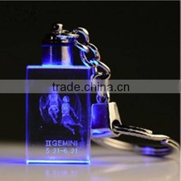 2015 beautiful custom crystal keychain