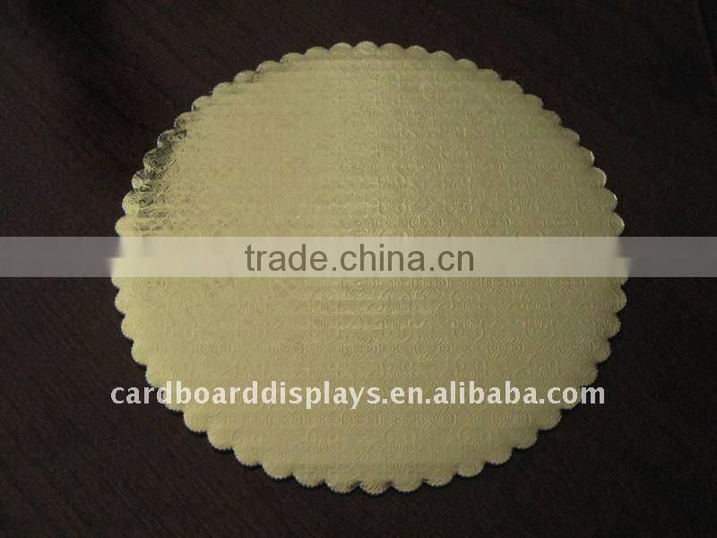 Scalloped round cake boards foil coated cake board