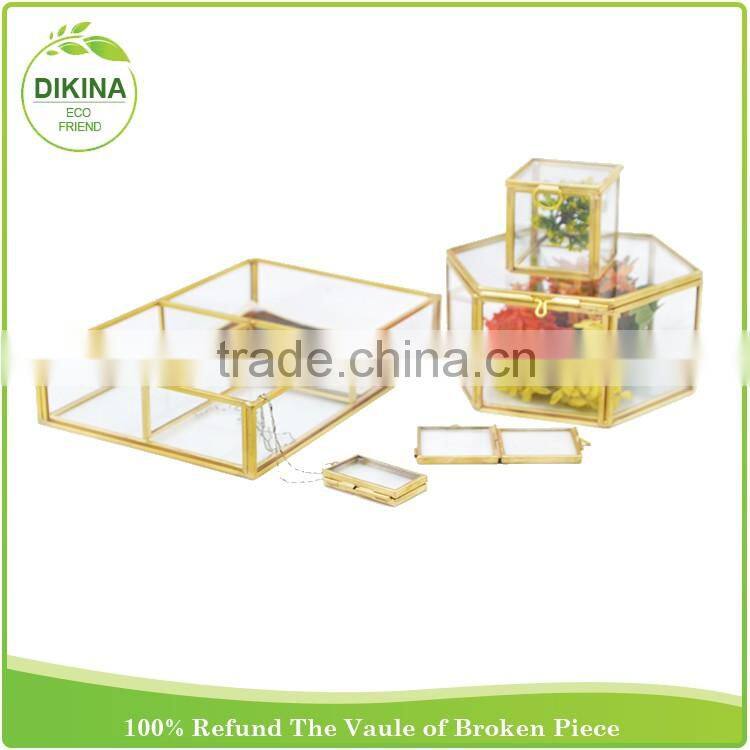 Diamond jewelry container holder >> Vintage Brass & Glass Curio Display Trinket case Engraved Flowers Tabletop Decor music box