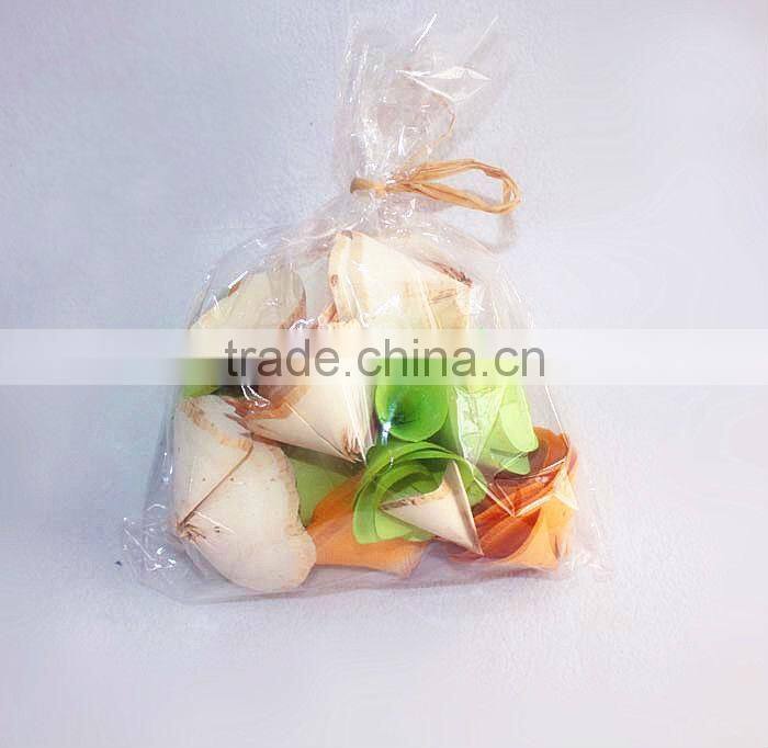 decorative wooden chips