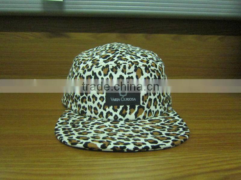 Customized logo leopard print 5 panel hat
