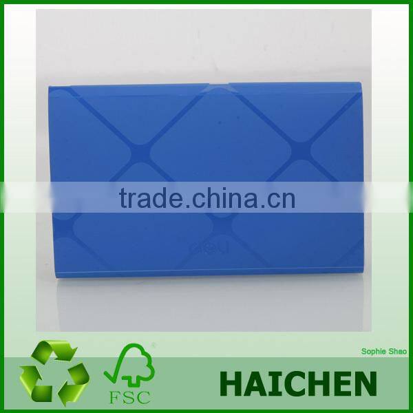 Expanding plastic pp folder with button closure