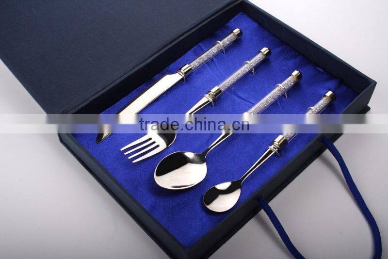 new design arrival customed food safety stainless steel 18/8 plastic dinnerware set of 4 pieces with crystals in the handle