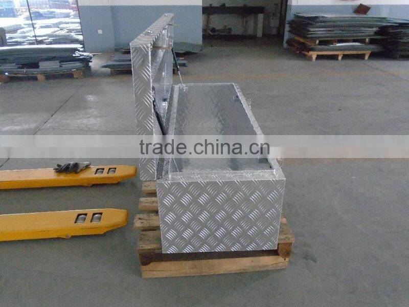 Aluminum Tote Boxes - Sale