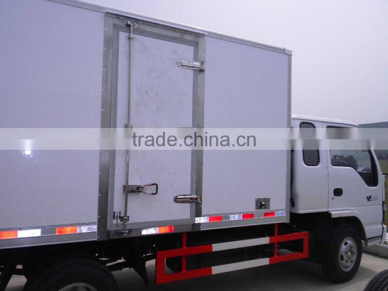 Janpan 4x2 600P freezer car