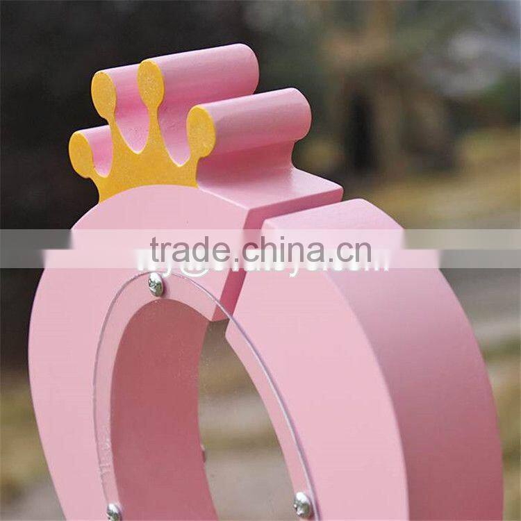 New design cute crown pink wooden girls piggy bank W02A255