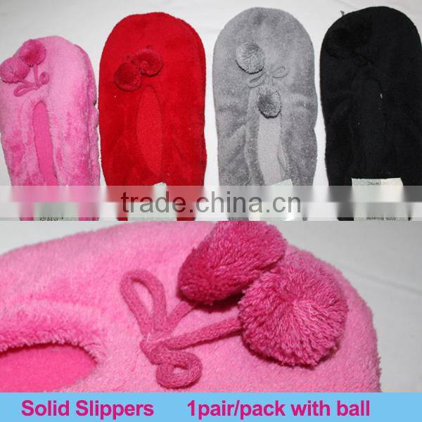 New design winter bedroom slippers with ball cute plush slippers