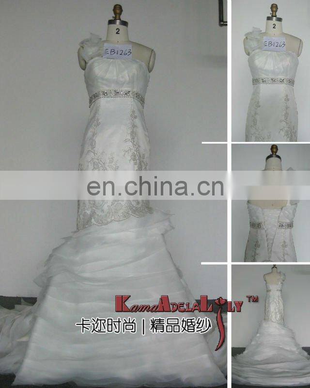 EB1263 Strapless embroidery and beaded A-line medium train exquisite design wedding dresses cocktail dress bridal dress