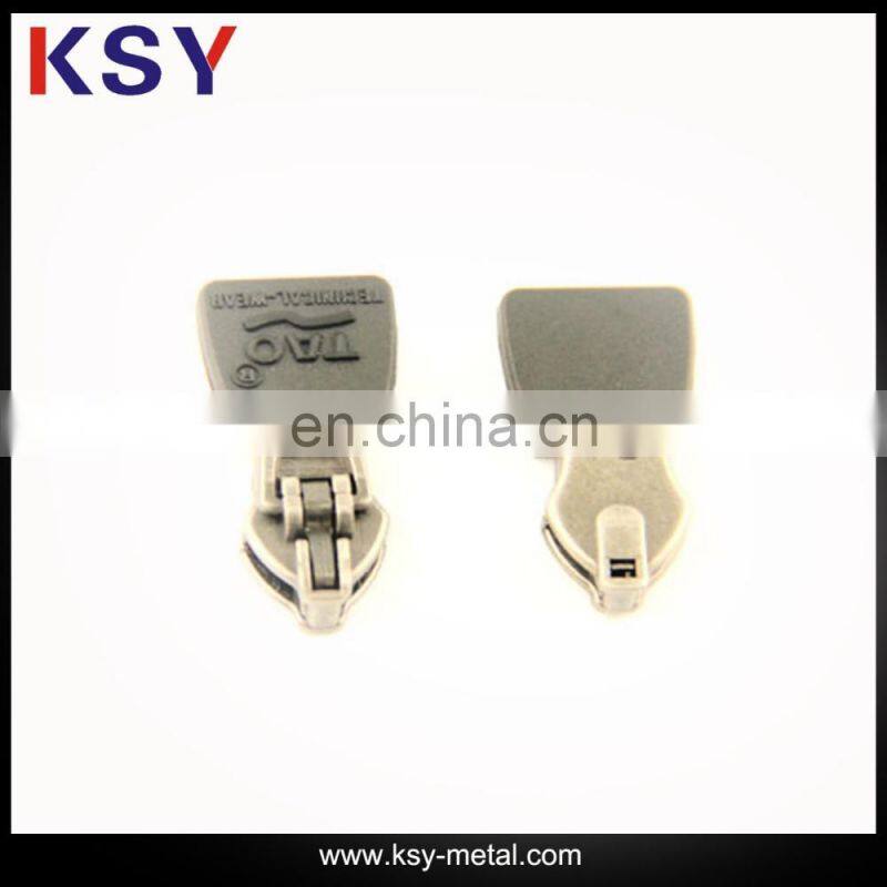 Cheap custom metal zipper puller for bag and garment