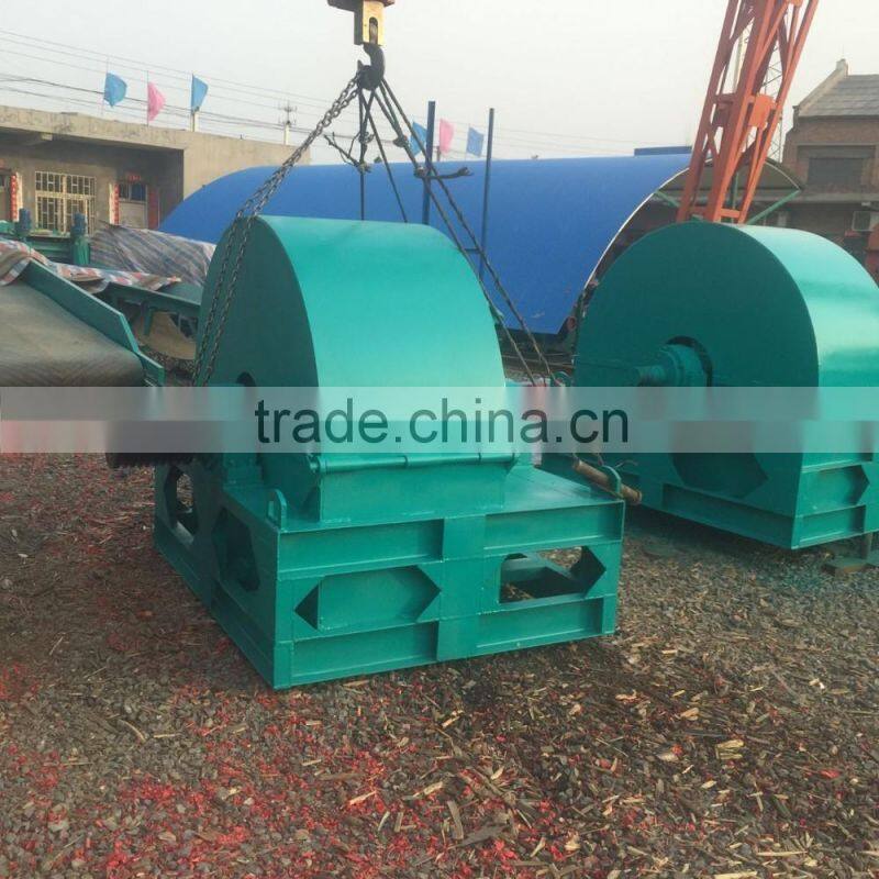Easy operate wood chip hammer mill crusher with low investment but big capacity