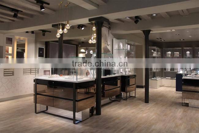 Global Famous Brand Retail Shoes Showroom Design