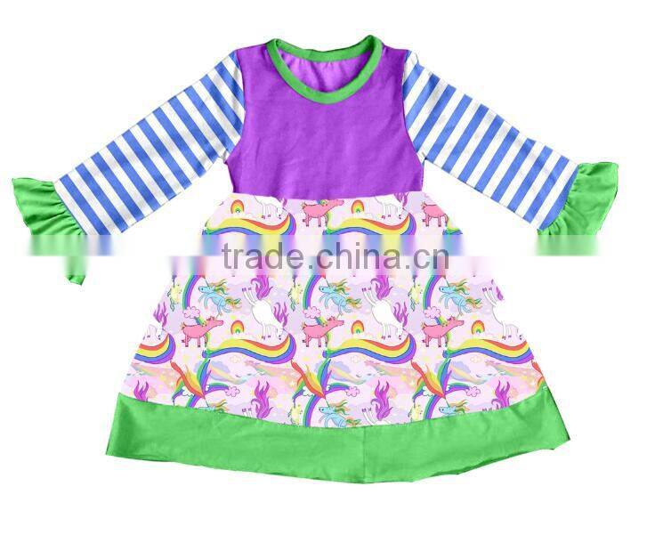 Printed with a beautiful pattern with the girl's dream of the same beautiful and generous cotton princess Christmas dress