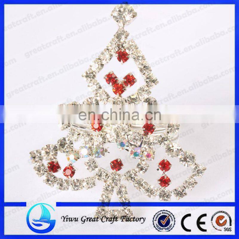 Christmas tree brooch