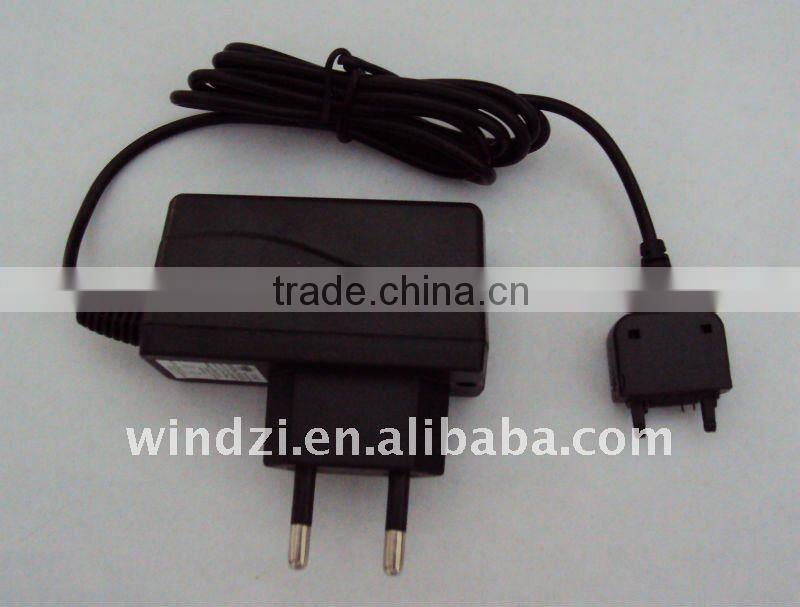 2015 new product universal mobile phone charger