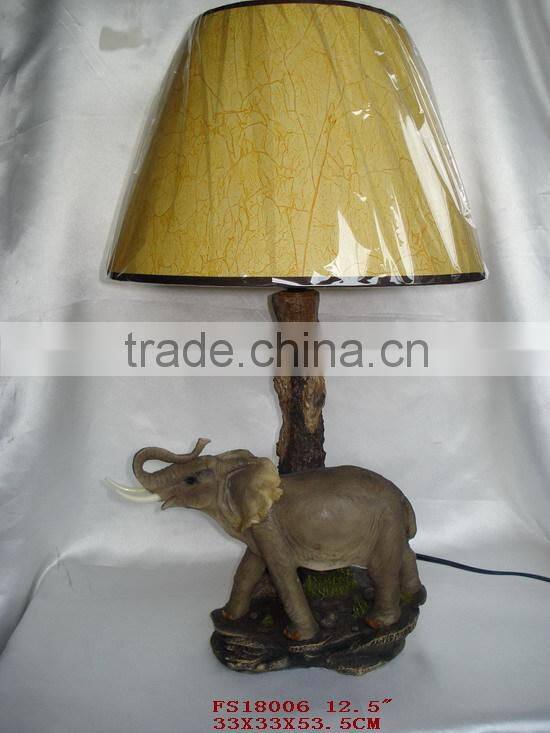 Animal table lamp