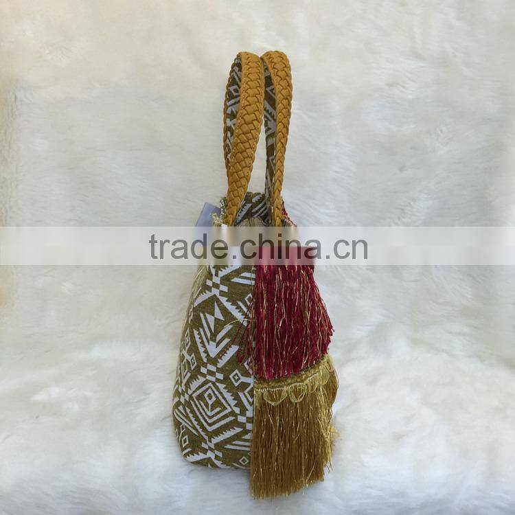 Vintage-Inspired women's shoulder bag patterns Trends Crafts & Gifts shopping bag