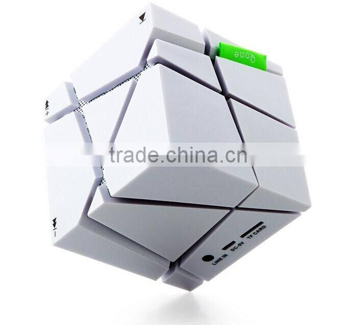 Qone7 EDGE Portable Mini Bluetooth Speaker with LED Light Built-in 500mAh Battery Stereo Sound Box Mp3 Player Subwoofer Speakers