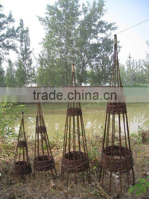 Garden planter obelisk