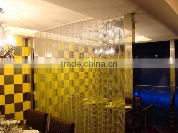 Customing Made Red Metal Wire Mesh Custom Room Divider